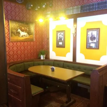 Holmes Cafe &